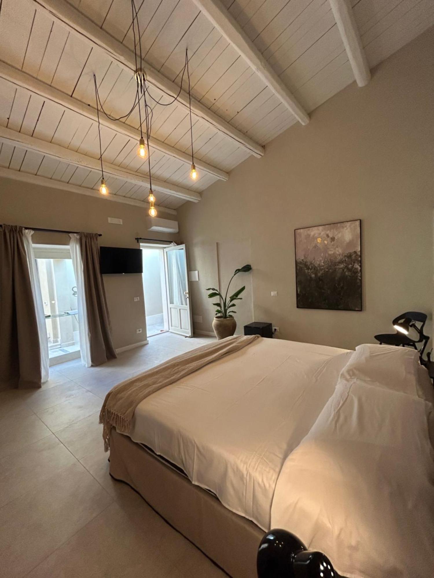 Notus Rooms Noto Exterior photo
